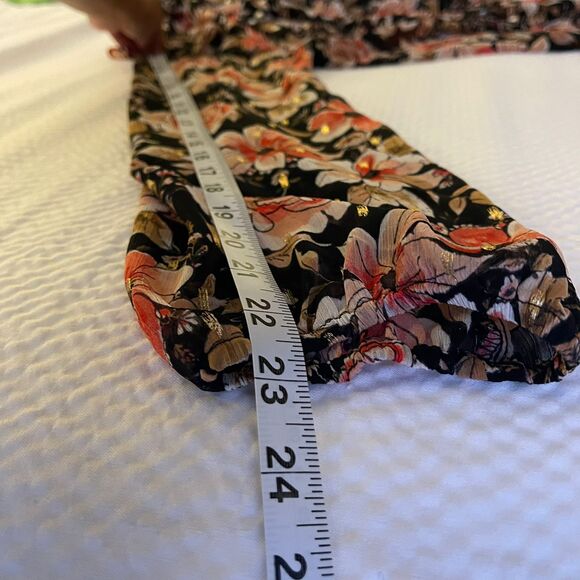 Maurices Women's Black Spring Floral Smocked Neck Top Long Sleeve Blouse Size M - Picture 4 of 9